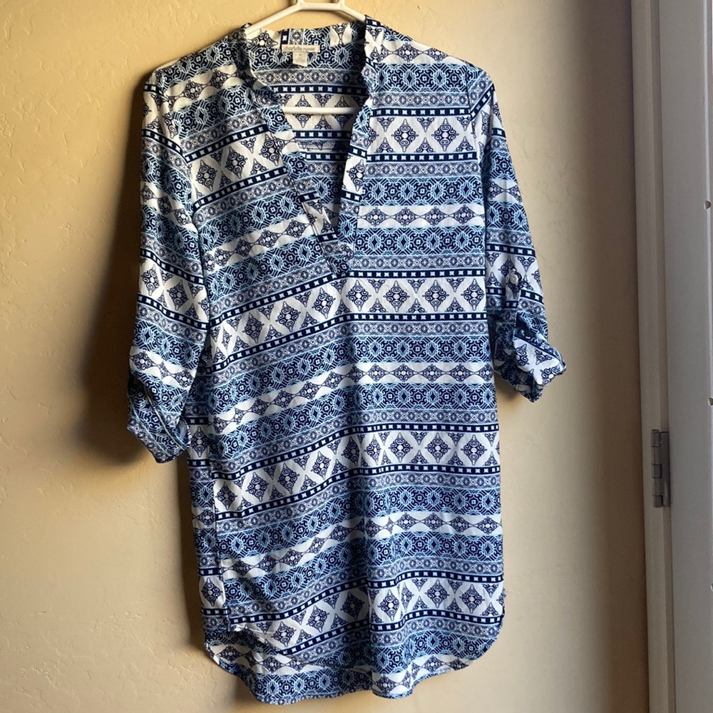 Charlotte Russe medium tunic Blue and white
